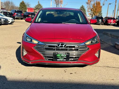 2019 Hyundai ELANTRA SEL