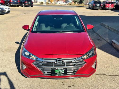 2019 Hyundai ELANTRA SEL