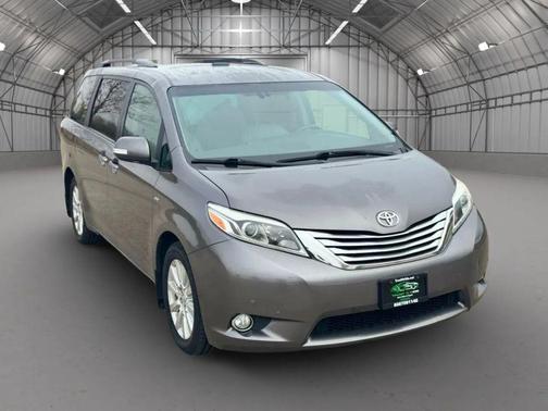 2017 Toyota Sienna Limited Premium