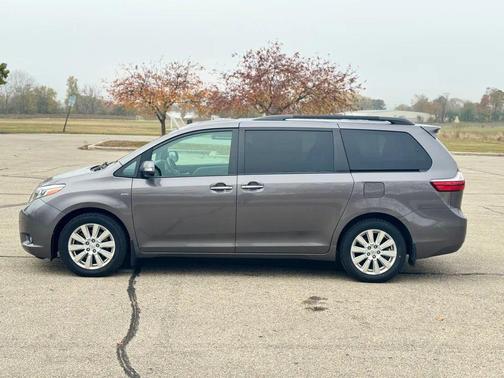 2017 Toyota Sienna Limited Premium