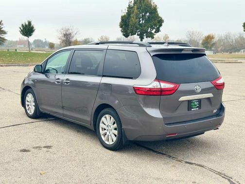 2017 Toyota Sienna Limited Premium