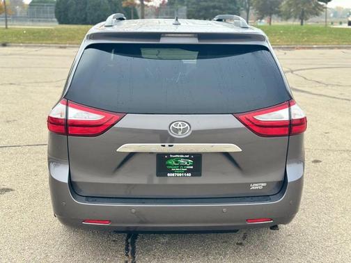 2017 Toyota Sienna Limited Premium