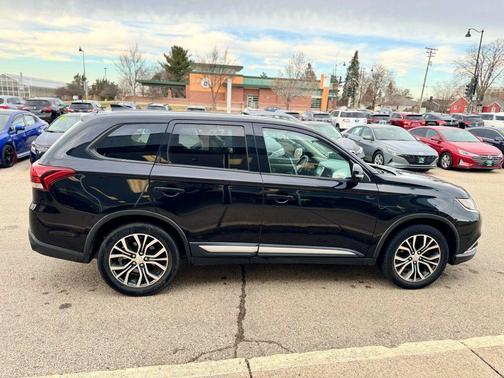 2017 Mitsubishi Outlander SE