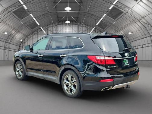 Becketts Black 2015 Hyundai SANTA FE Limited