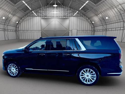 2022 Cadillac Escalade ESV Sport