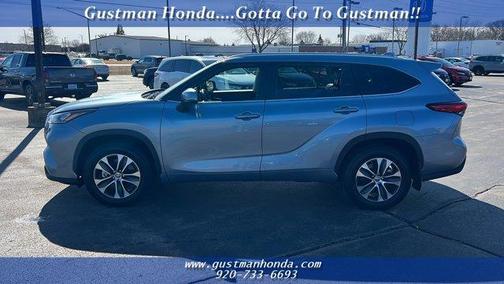 2020 Toyota Highlander XLE