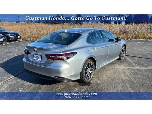 2024 Toyota Camry Hybrid XLE