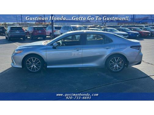 2024 Toyota Camry Hybrid XLE