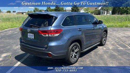 Shoreline Blue Pearl 2018 Toyota Highlander LE Plus