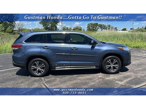 Shoreline Blue Pearl 2018 Toyota Highlander LE Plus