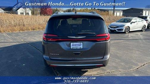 2021 Chrysler Pacifica Touring-L