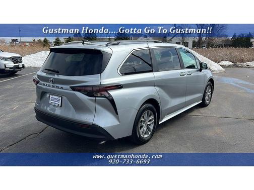 Celestial Silver Metallic 2025 Toyota Sienna LE
