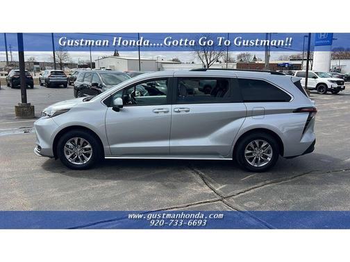 Celestial Silver Metallic 2025 Toyota Sienna LE