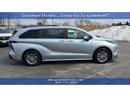 Celestial Silver Metallic 2025 Toyota Sienna LE