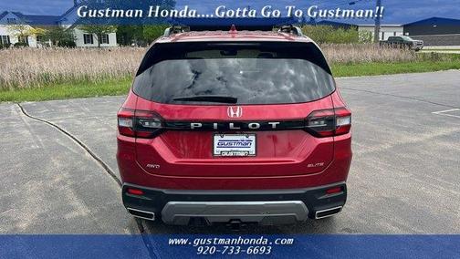 Radiant Red Metallic II 2026 Honda Pilot Elite