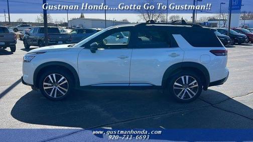 2024 Nissan Pathfinder Platinum