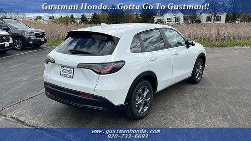 Platinum White 2027 Honda HR-V LX