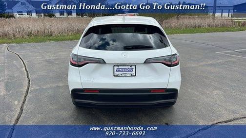 Platinum White 2027 Honda HR-V LX