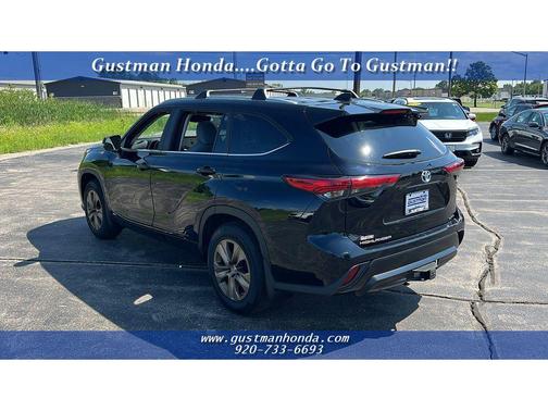 2023 Toyota Highlander Hybrid Bronze Edition