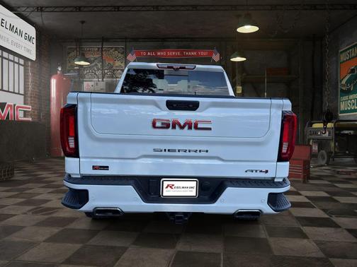 Summit White 2022 GMC Sierra 1500 AT4
