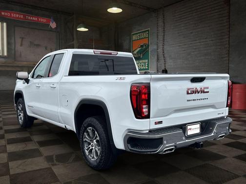 2026 GMC Sierra 1500 SLE