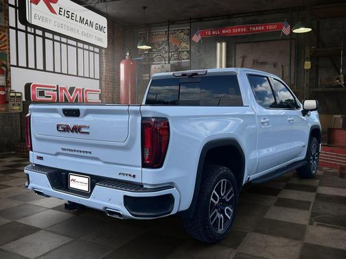 Summit White 2022 GMC Sierra 1500 AT4