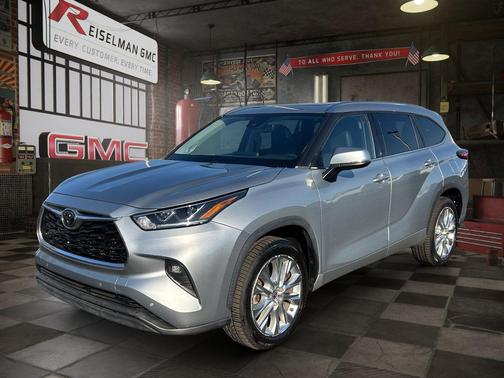 Celestial Silver Metallic 2020 Toyota Highlander Limited
