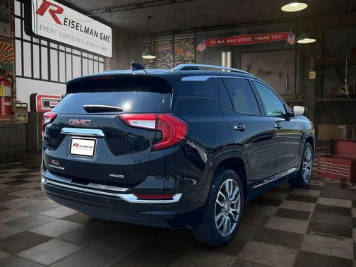 Ebony Twilight Metallic 2024 GMC Terrain Denali