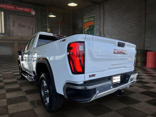 2025 GMC Sierra 2500 SLT
