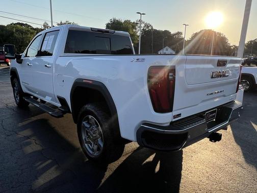 2025 GMC Sierra 2500 SLT