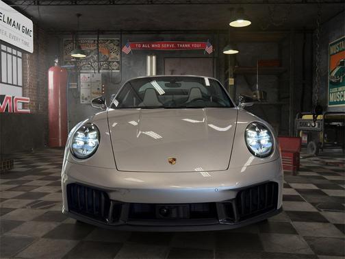 2025 Porsche 911 Targa 4 GTS