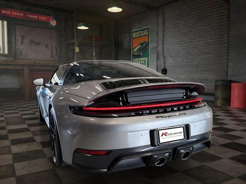 2025 Porsche 911 Targa 4 GTS