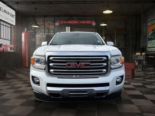 Summit White 2017 GMC Canyon SLT