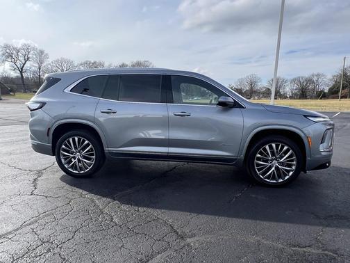 2025 Buick Enclave Avenir FWD