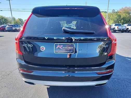 2020 Volvo XC90 T6 Momentum