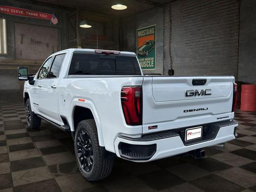 Glacier White Tricoat 2026 GMC Sierra 2500 Denali Ultimate