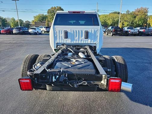 2026 GMC Sierra 3500 SLE