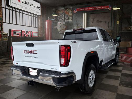 Summit White 2026 GMC Sierra 2500 SLE