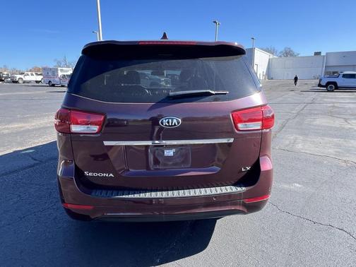 2016 Kia Sedona LX