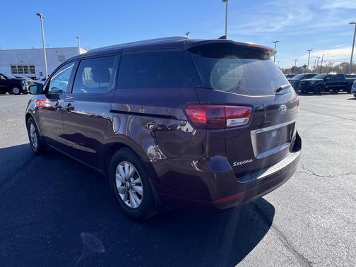 2016 Kia Sedona LX