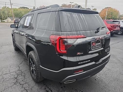 2021 GMC Acadia AWD AT4