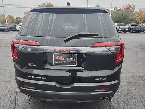 2021 GMC Acadia AWD AT4