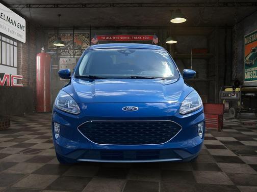 Blue Metallic 2022 Ford Escape SEL