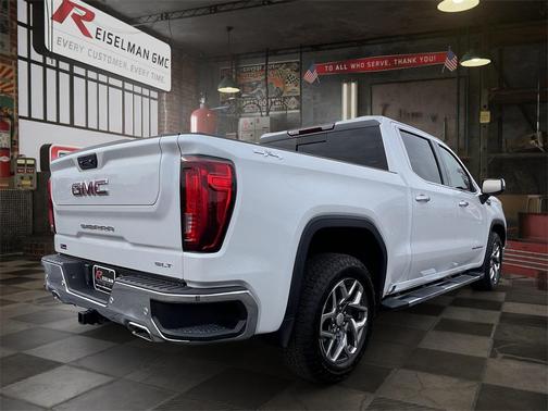 2023 GMC Sierra 1500 SLT
