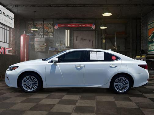 Eminent White Pearl 2017 Lexus ES 350 Base