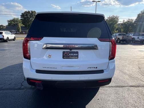 2024 GMC Yukon AT4