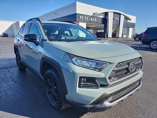 2020 Toyota RAV4 SE