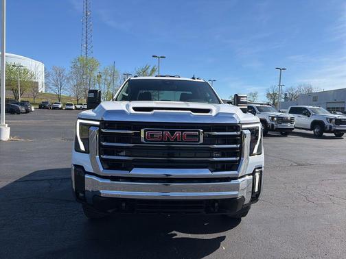 Summit White 2026 GMC Sierra 3500 SLE