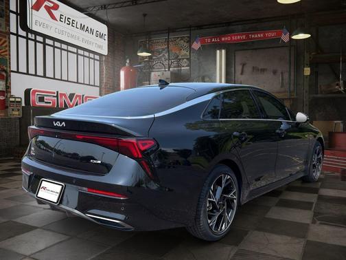 Aurora Black Pearl 2025 Kia K5 GT-Line