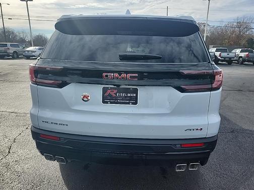 2026 GMC Acadia AT4 AWD